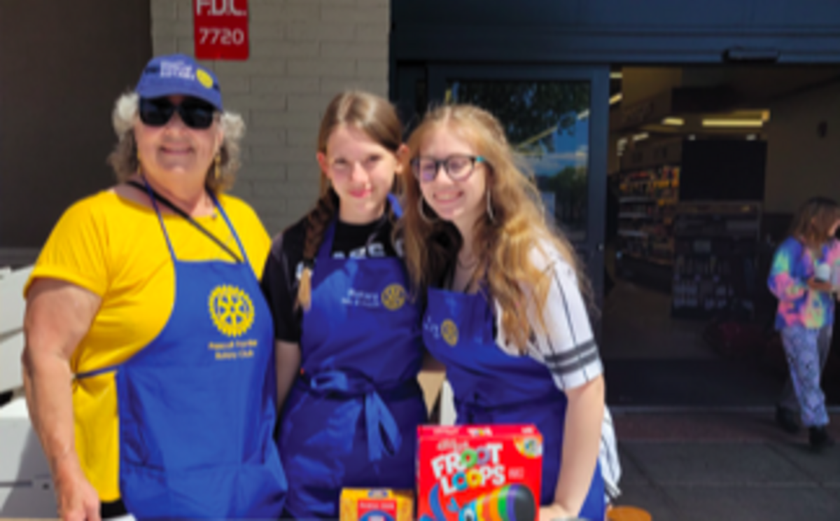 Tri Club Food Drive for Rotary Week Banner