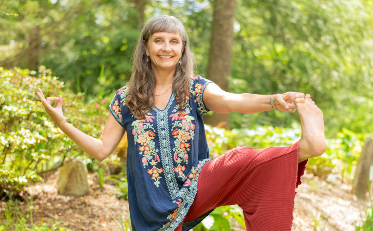 Outdoor Yoga and Saltwater Swim with Luna Ray Banner