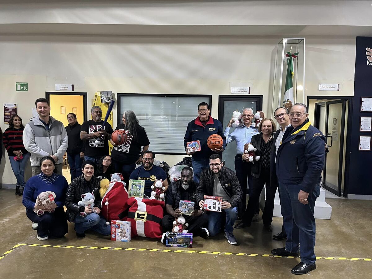 Dia de los Reyes Toy Drive Banner