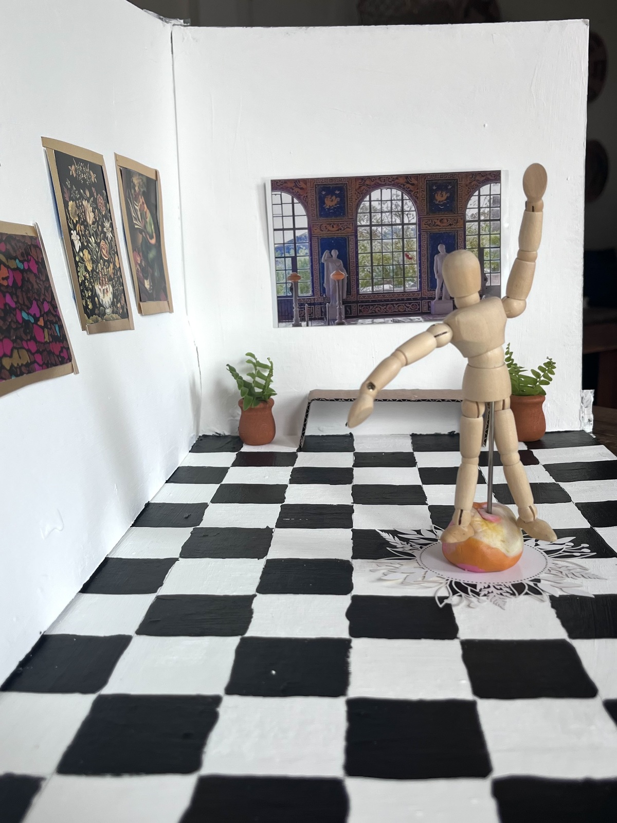 Mini Art Gallery Triorama Banner